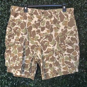 Men's Gap Cargo, Camo Shorts Size 34 New Without Tags Never Worn